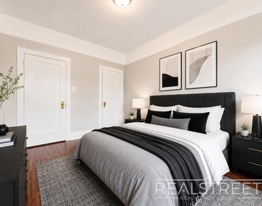 693 East New York Avenue - Photo Thumbnail 6