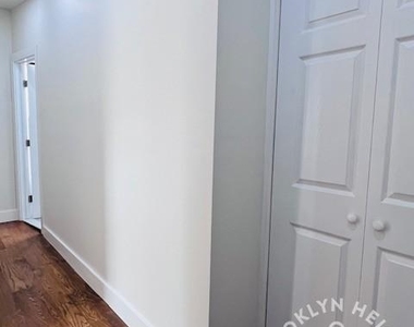 49 Garden Place - Photo Thumbnail 5