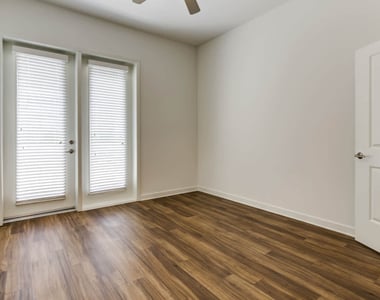 5900 Center Dr - Photo Thumbnail 22