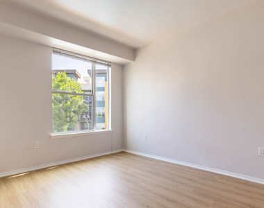 5211 Pacific Concourse Dr - Photo Thumbnail 13