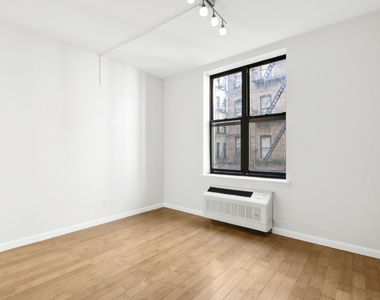 504 W 136th St - Photo Thumbnail 2