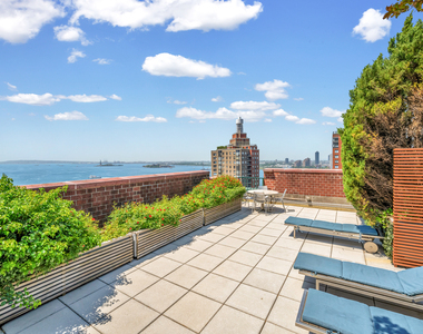 225 Rector Pl - Photo Thumbnail 6