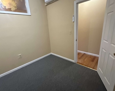 784 Garden Street - Photo Thumbnail 2