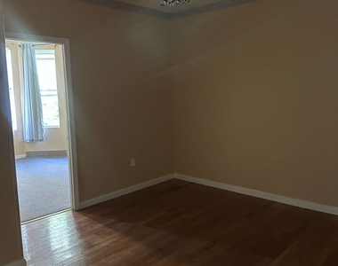 784 Garden Street - Photo Thumbnail 1
