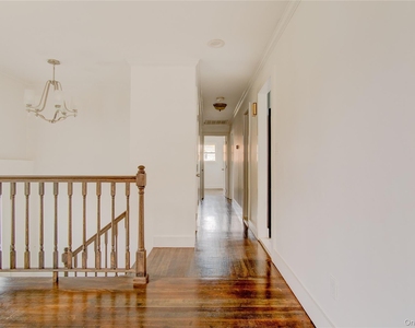 867 Bryant Street - Photo Thumbnail 9