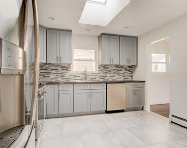867 Bryant Street - Photo Thumbnail 7