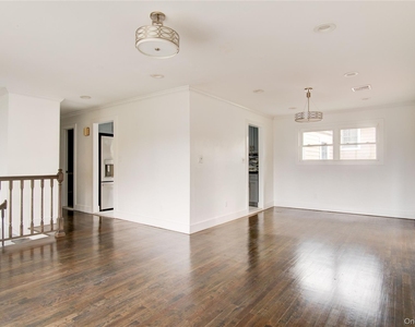 867 Bryant Street - Photo Thumbnail 4