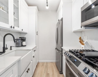 102-30 66 Road - Photo Thumbnail 5