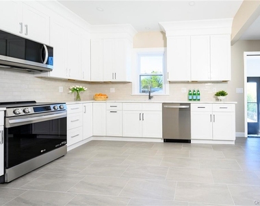 9 Todd Place - Photo Thumbnail 1