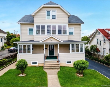 9 Todd Place - Photo Thumbnail 15