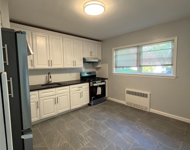56-40 175 Place - Photo Thumbnail 14