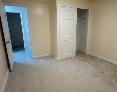 56-40 175 Place - Photo Thumbnail 3