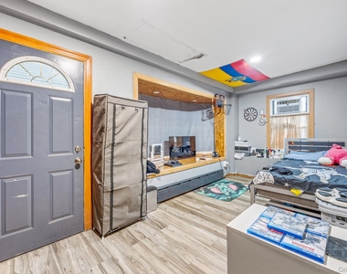 4239 Elbertson Street - Photo Thumbnail 3