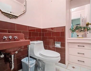 10 Hempton Road - Photo Thumbnail 13