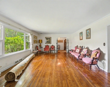 10 Hempton Road - Photo Thumbnail 2