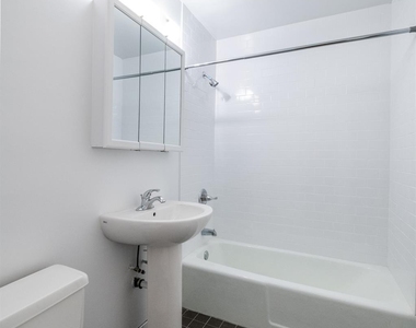 125 Lake Street - Photo Thumbnail 15