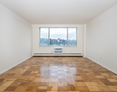 125 Lake Street - Photo Thumbnail 6