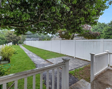 158 Continental Avenue - Photo Thumbnail 9