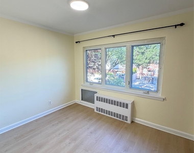 6747 222nd Street - Photo Thumbnail 6