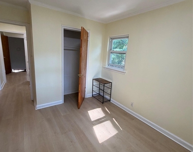 6747 222nd Street - Photo Thumbnail 10