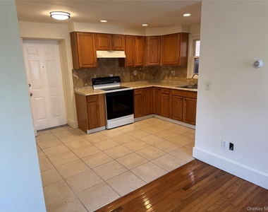 294 Main Street - Photo Thumbnail 5