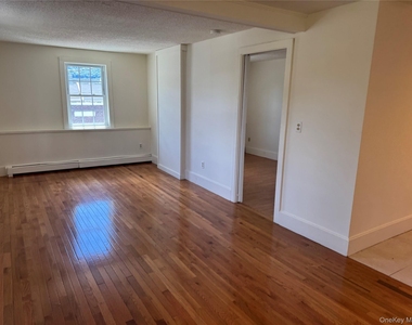 294 Main Street - Photo Thumbnail 4