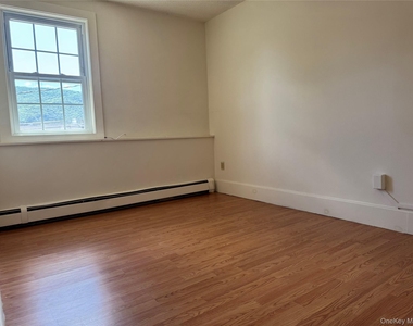 294 Main Street - Photo Thumbnail 7