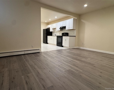 286 Main Street - Photo Thumbnail 15