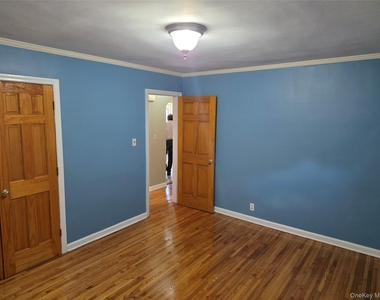 220 Raff Avenue - Photo Thumbnail 9