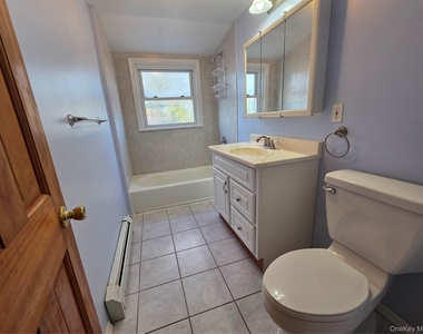 220 Raff Avenue - Photo Thumbnail 12