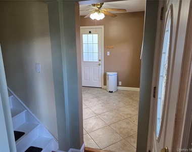 220 Raff Avenue - Photo Thumbnail 13