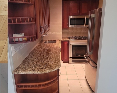 107-40 Queens Boulevard - Photo Thumbnail 11