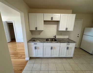 155 Main Street - Photo Thumbnail 7