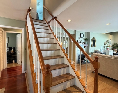 15 Elbow Lane - Photo Thumbnail 11