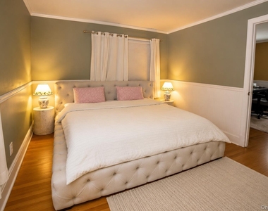 215 Seventh Avenue - Photo Thumbnail 5