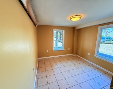 188 Spring Street - Photo Thumbnail 8