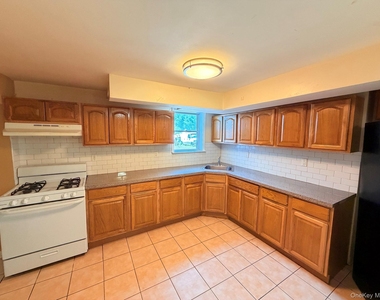 188 Spring Street - Photo Thumbnail 5