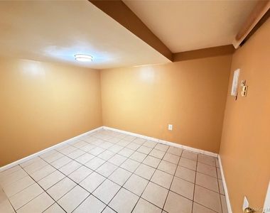 188 Spring Street - Photo Thumbnail 12