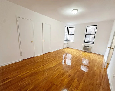 9303 Shore Road - Photo Thumbnail 5