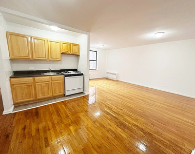 9303 Shore Road - Photo Thumbnail 7