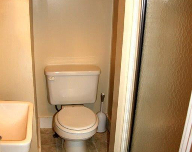 134 Woodlawn Avenue - Photo Thumbnail 20