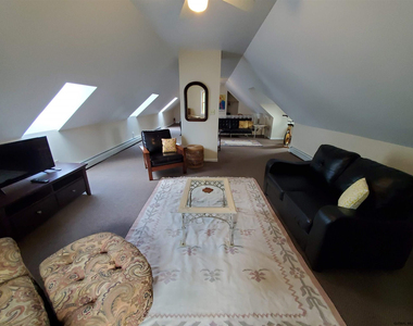 134 Woodlawn Avenue - Photo Thumbnail 4