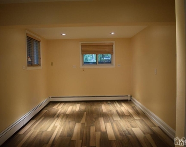 13 Pinter Lane - Photo Thumbnail 9