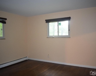 13 Pinter Lane - Photo Thumbnail 12