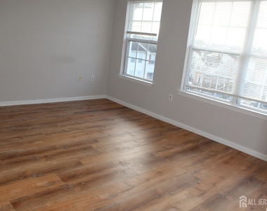 53 Giera Court - Photo Thumbnail 18