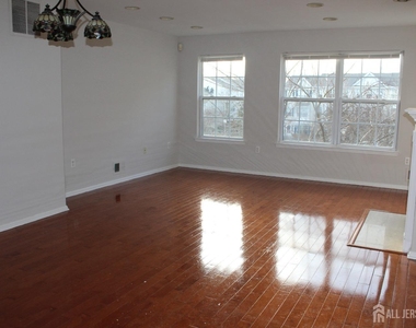 53 Giera Court - Photo Thumbnail 3