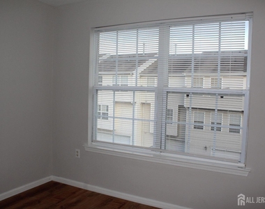 53 Giera Court - Photo Thumbnail 24