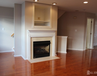 53 Giera Court - Photo Thumbnail 4