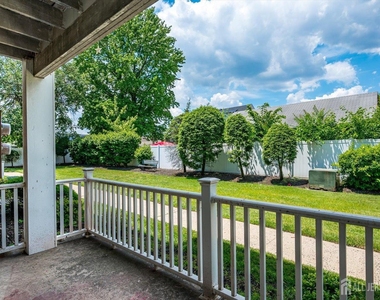 906 Montague Avenue - Photo Thumbnail 17