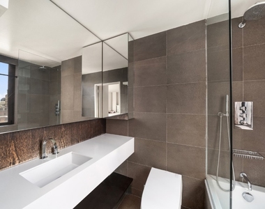 280 Park Avenue S - Photo Thumbnail 3